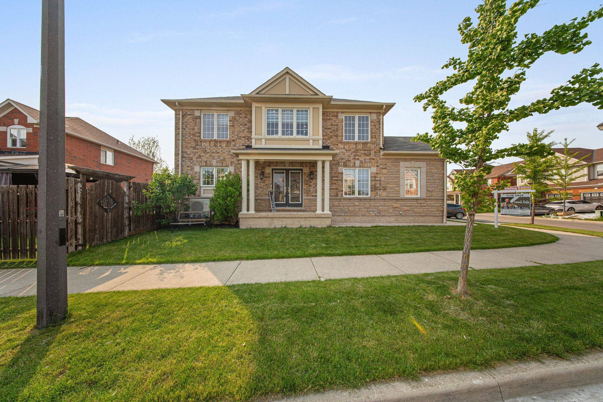 Milton, ON L9T 0L5,949 Zelinsky CRES