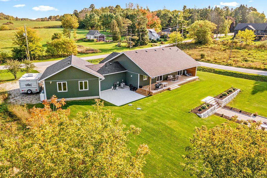Chatsworth, ON N0H 2S0,182 Alma ST