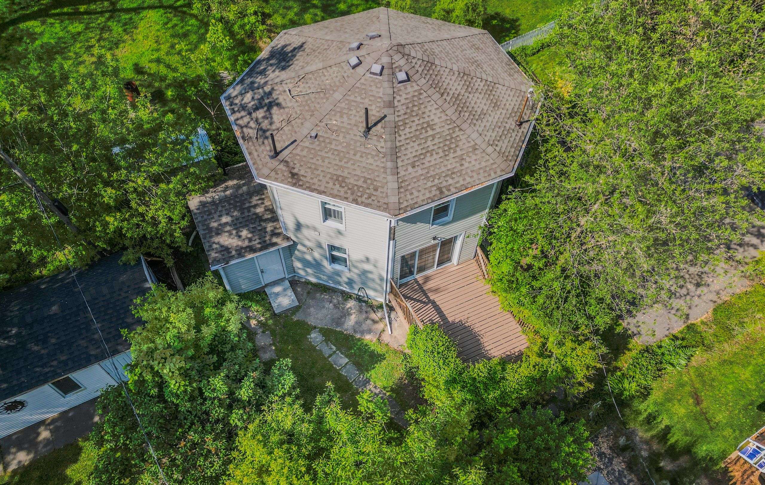 Fort Erie, ON L0S 1B0,181 Derby RD