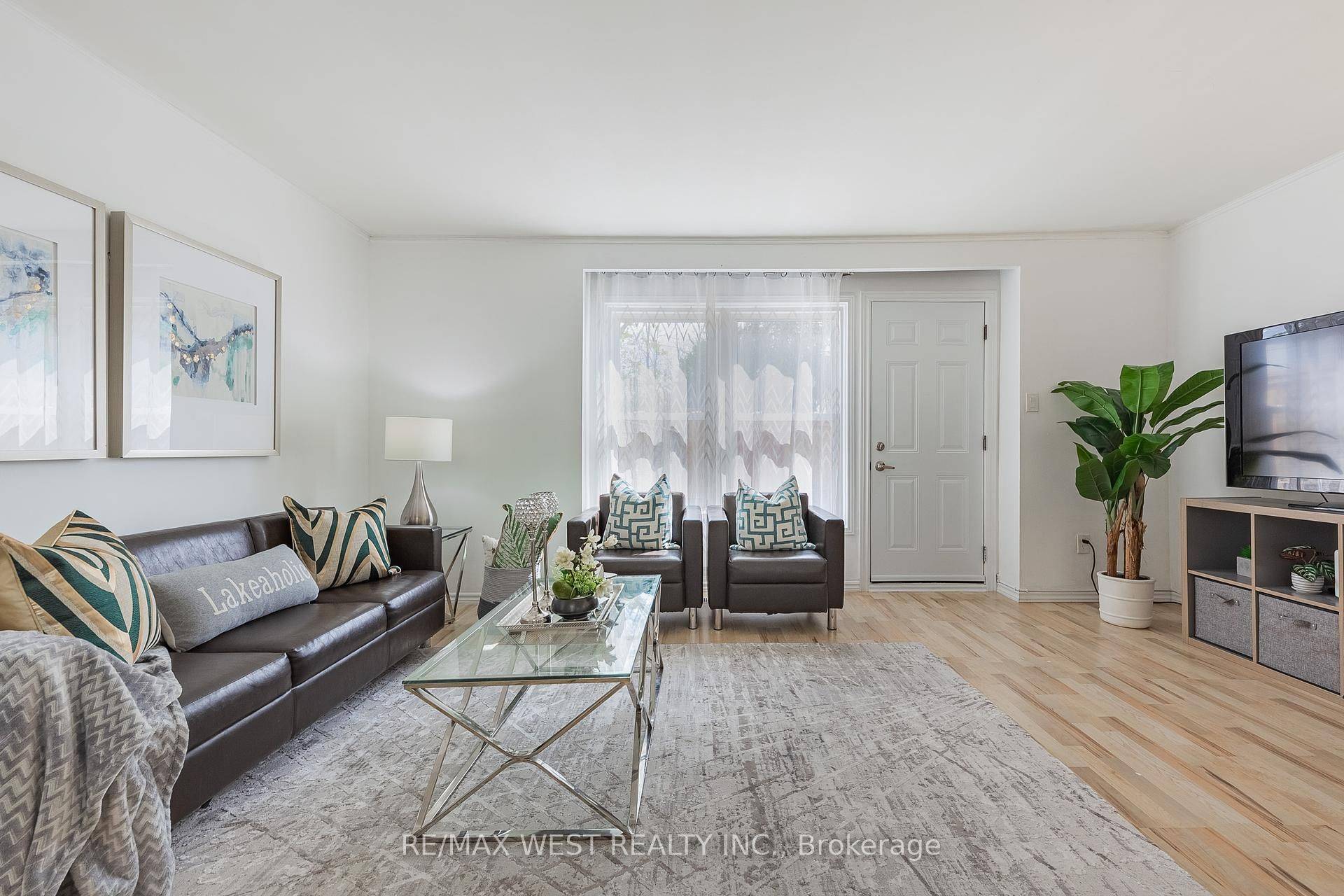 Hamilton, ON L9C 5Y9,125 Bonaventure DR #57