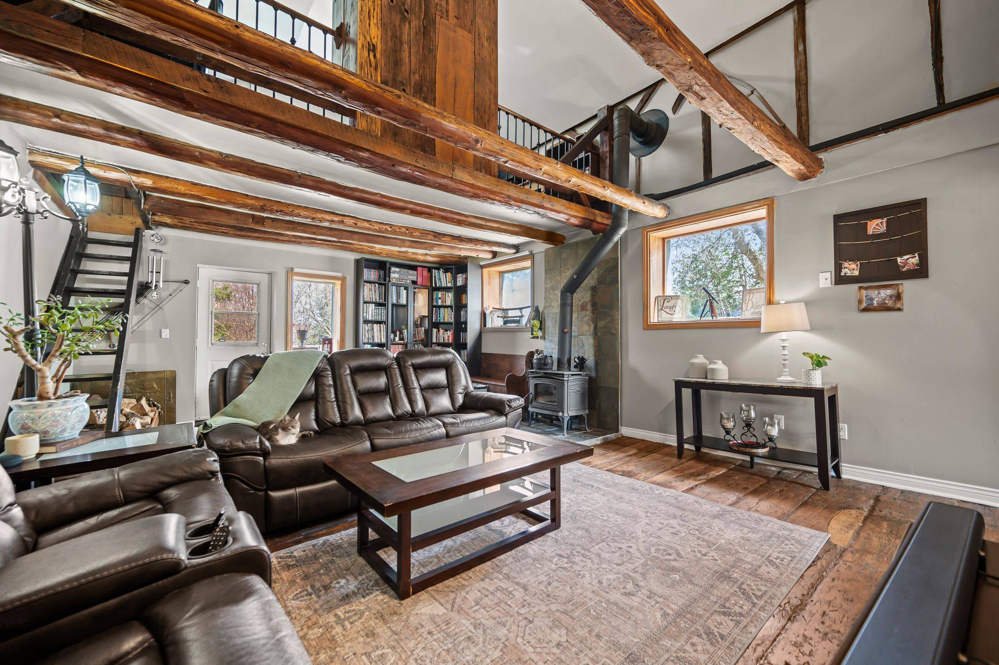 Puslinch, ON N1E 4R9,73 Queen ST