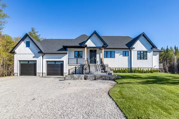 2244 Champlain RD, Tiny, ON L9M 1R2
