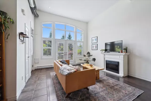 Guelph, ON N1H 0A4,74B Cardigan ST