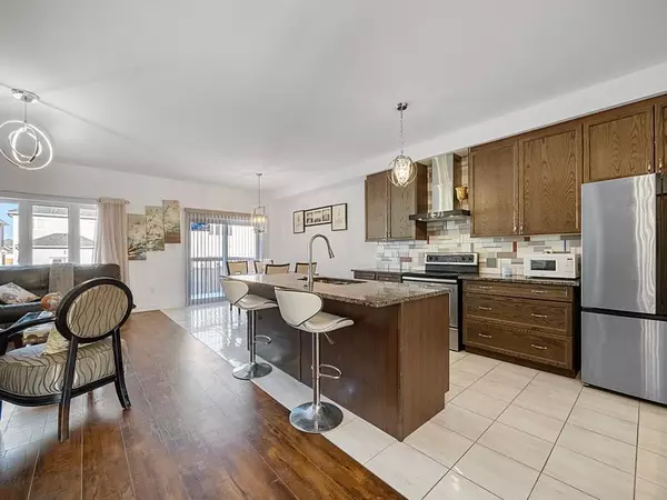 Shelburne, ON L0N 1S3,161 Clark ST