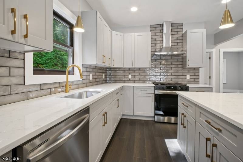 Montclair Twp., NJ 07042,142 Maple Ave