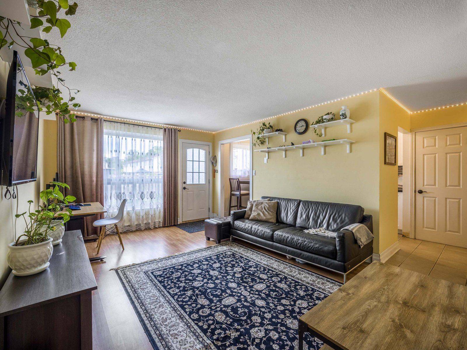 Oshawa, ON L1G 7E6,120 Nonquon RD #55