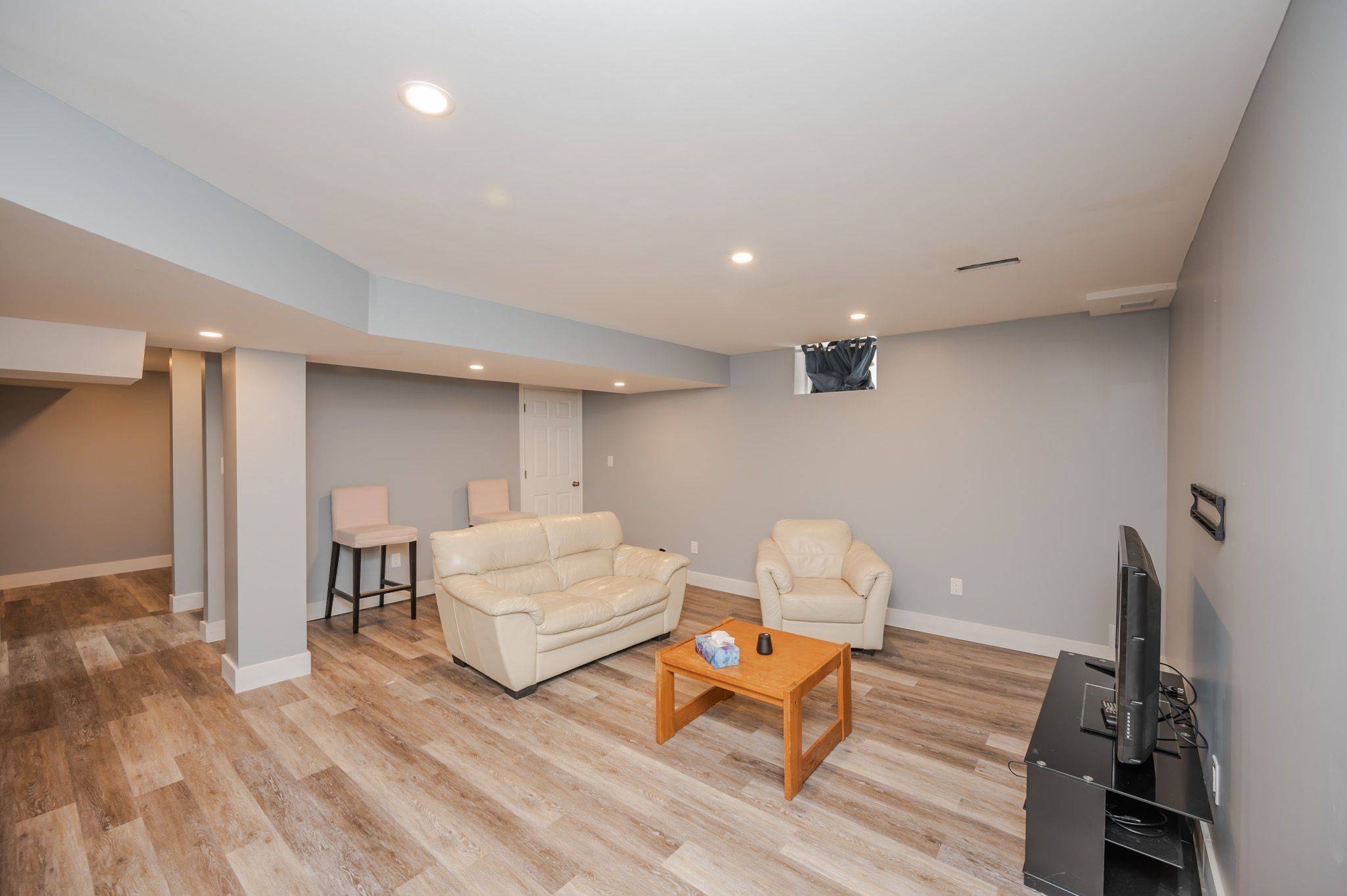 New Tecumseth, ON L9R 0J4,27 Mooney TRL #Basement