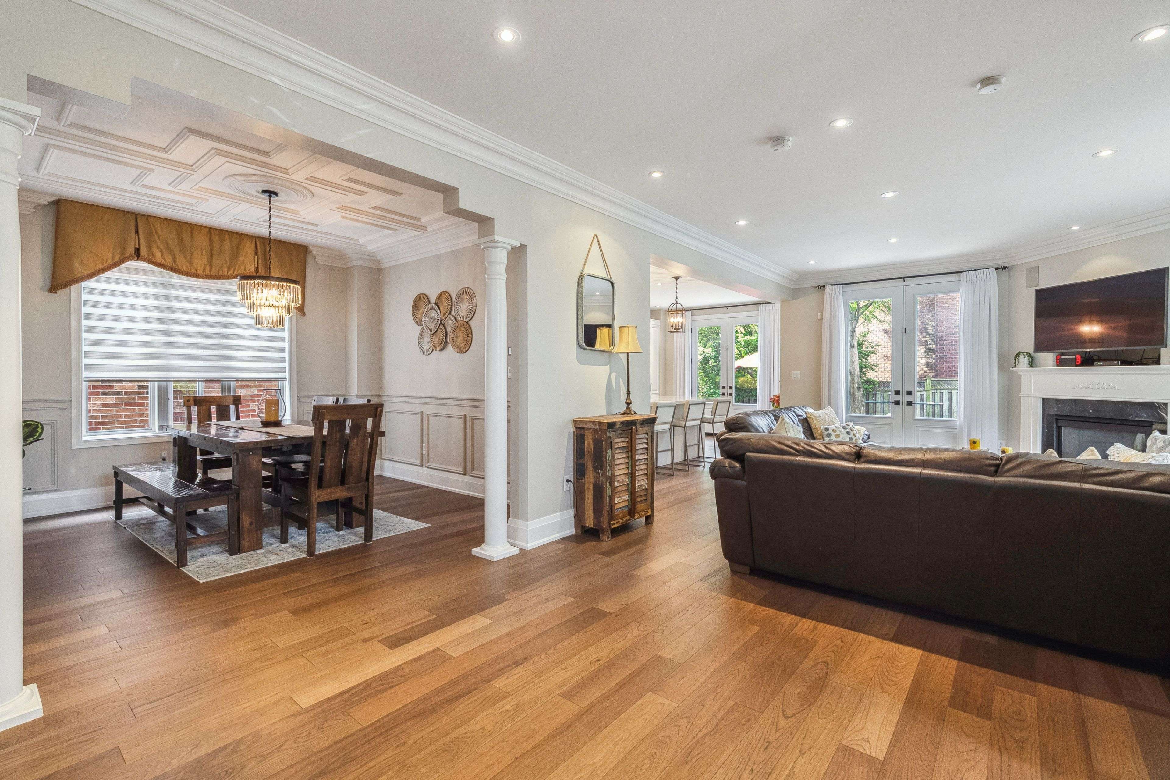 Oakville, ON L6M 4C7,2074 SPRINGDALE RD