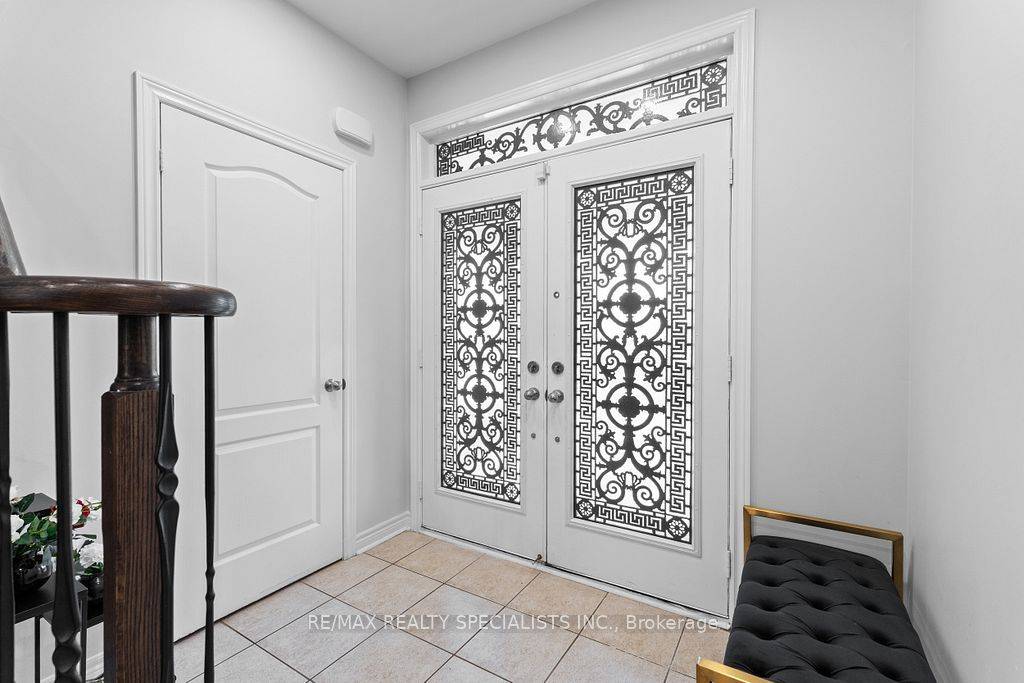 Brampton, ON L6A 1E2,3 Gosling ST
