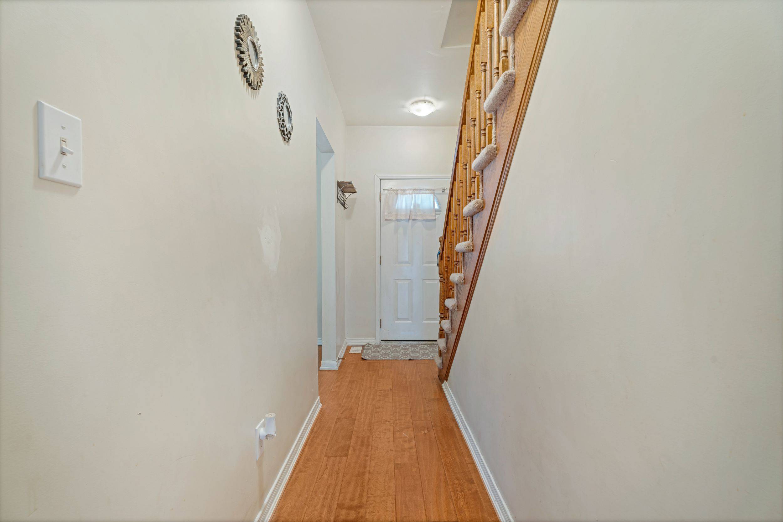 Hamilton, ON L8V 1E8,900 concession ST