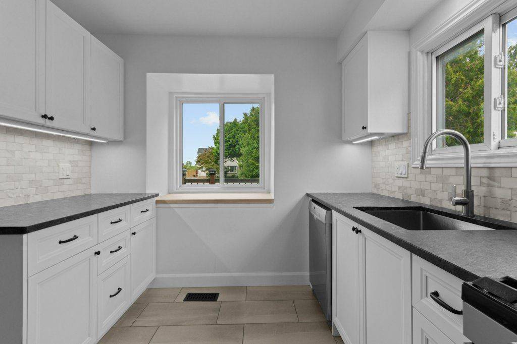 Kingston, ON K7K 6B3,153 Wycliffe CRES