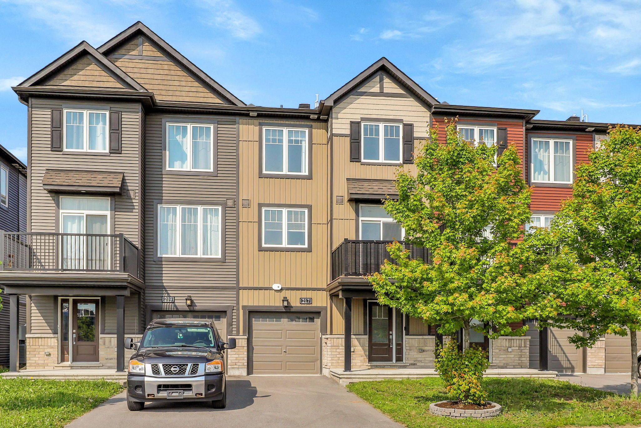 Barrhaven, ON K2J 6R9,217 Liebe TER
