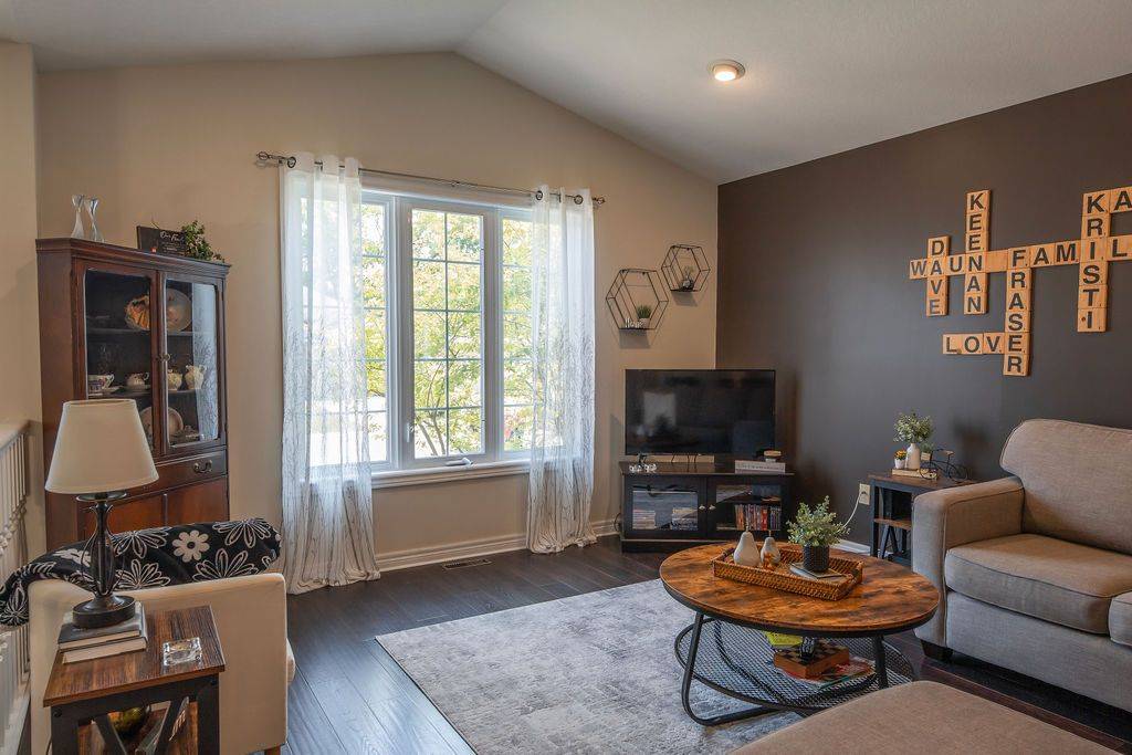 Strathroy-caradoc, ON N7G 4K1,92 Ridge ST