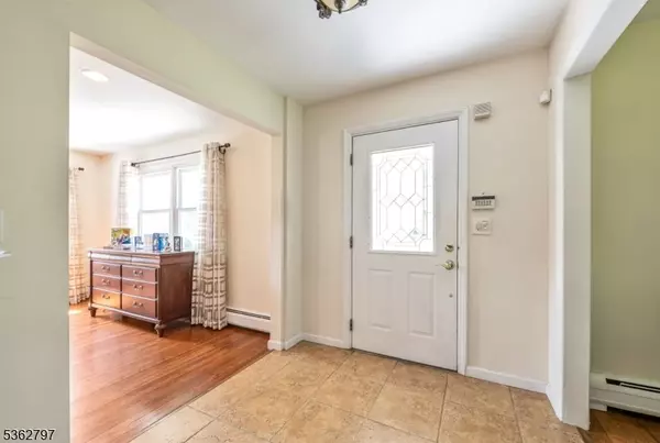 Wyckoff Twp., NJ 07481,271 Cedar Hill Ave