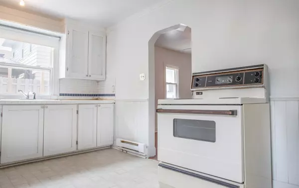 Oshawa, ON L1J 2R7,377 Adelaide AVE W
