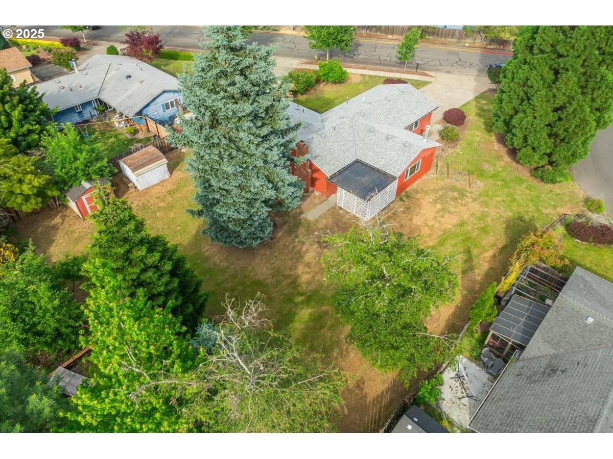 Dundee, OR 97115,592 SE EDWARDS DR