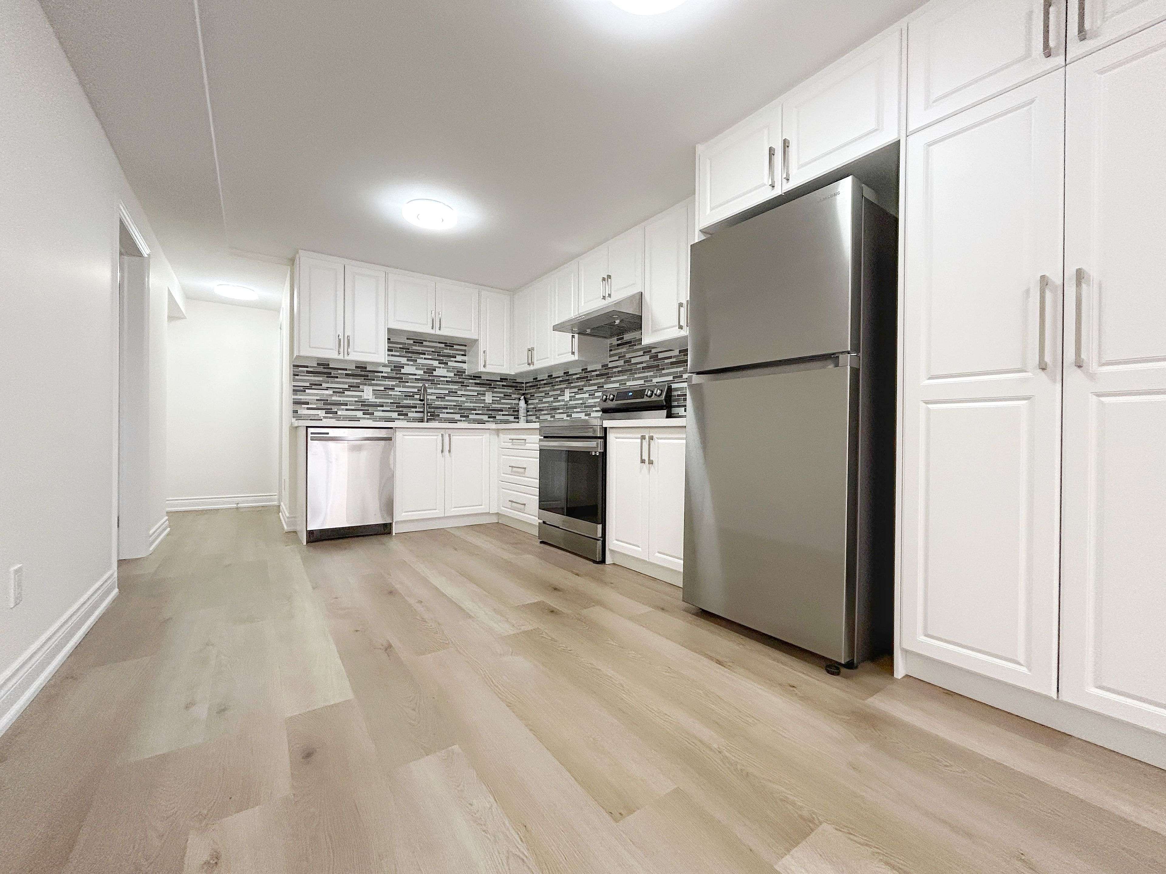 East Gwillimbury, ON L9N 0S6,98 Forest Edge CRES #Bsmt