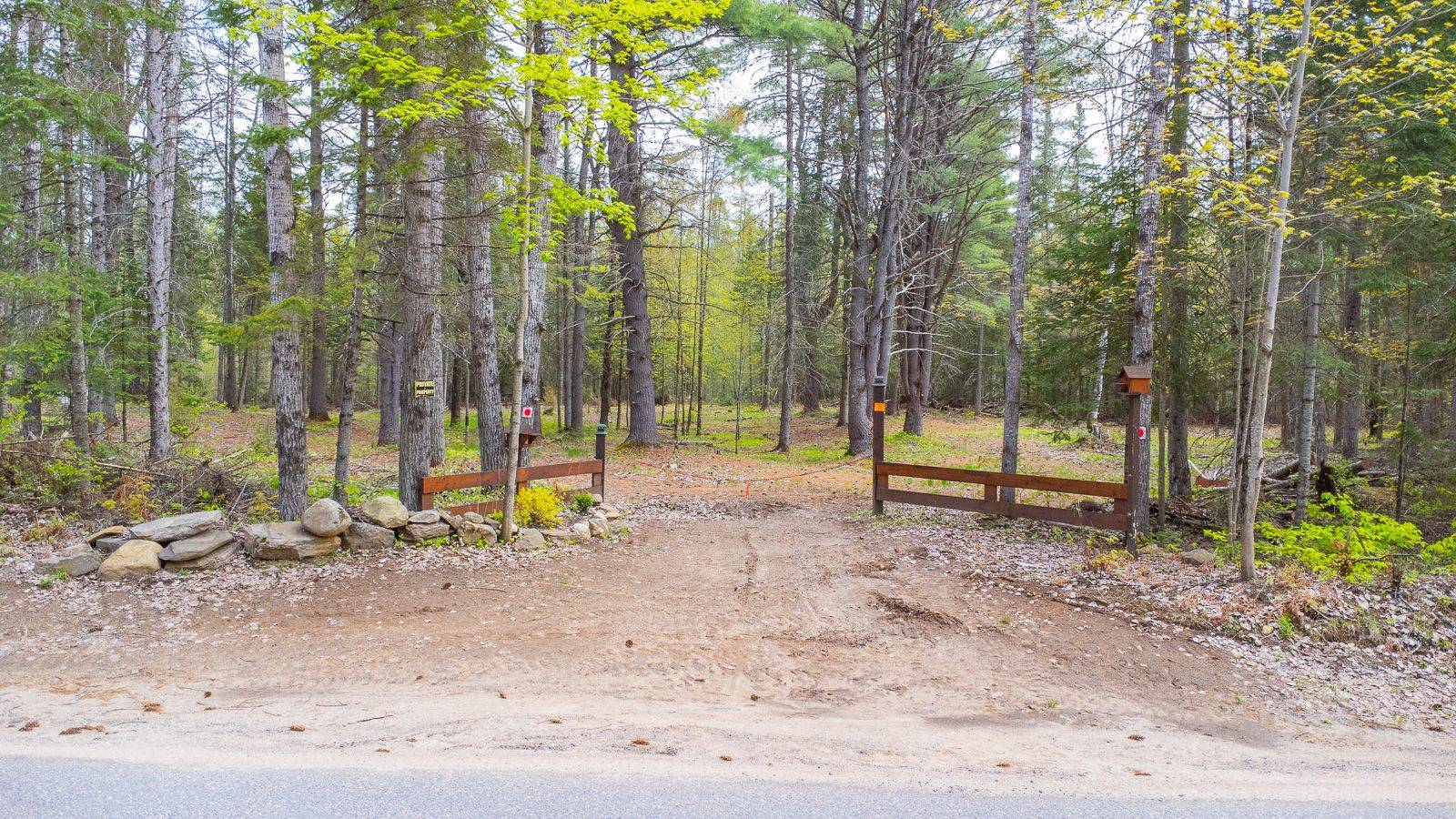 Dysart Et Al, ON K0M 1S0,PT11-12 HALIBURTON LAKE RD