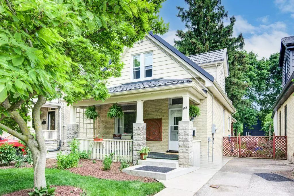 London East, ON N5Y 3P5,555 St James ST