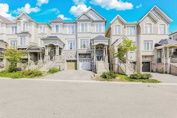 16 Lasalle LN, Richmond Hill, ON L4C 7V6