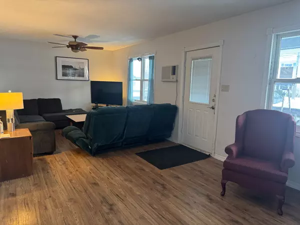 Peterborough Central, ON K9J 2E4,612 Romaine ST