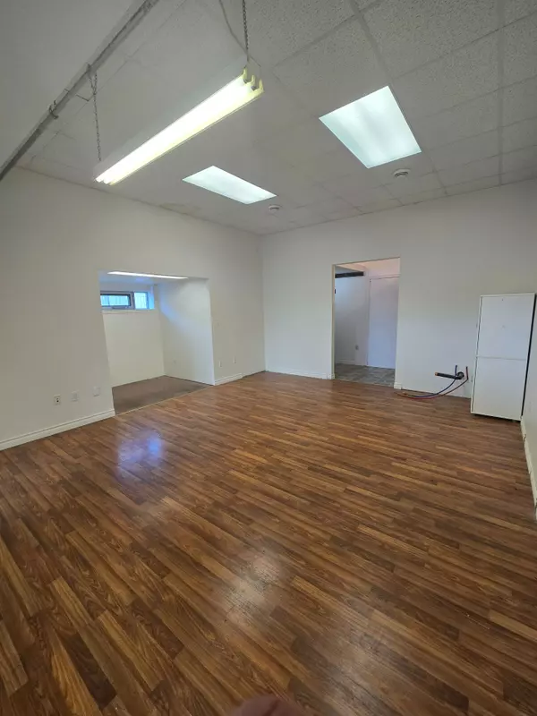 Port Colborne, ON L3K 1S5,183 Main ST E #E