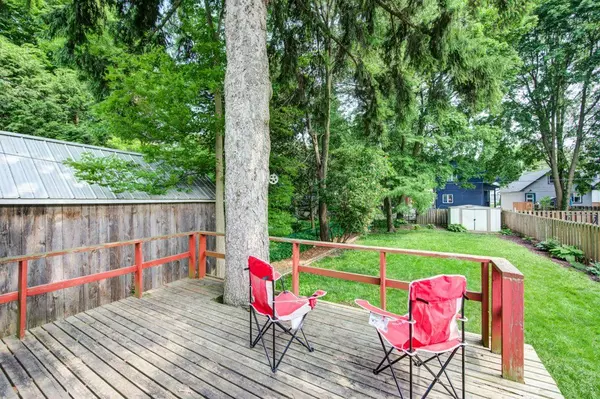 London East, ON N5Y 3P5,555 St James ST