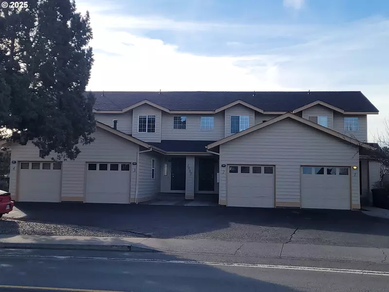 1065 NE PURCELL BLVD, Bend, OR 97701