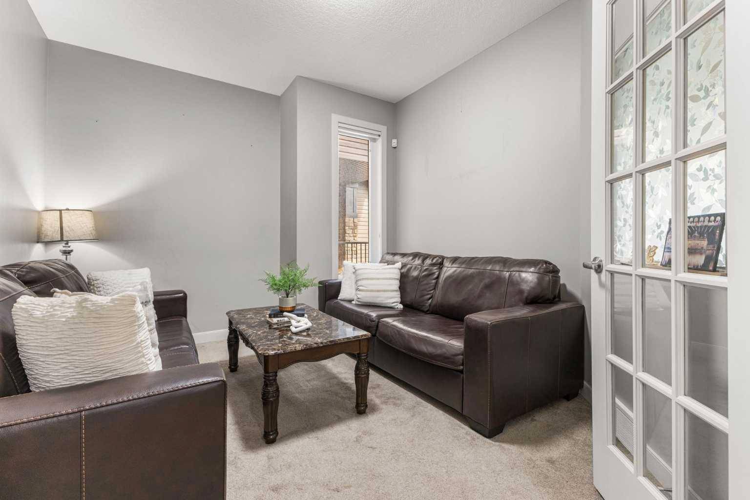 Calgary, AB T3P 0B4,76 Evanspark CIR Northwest