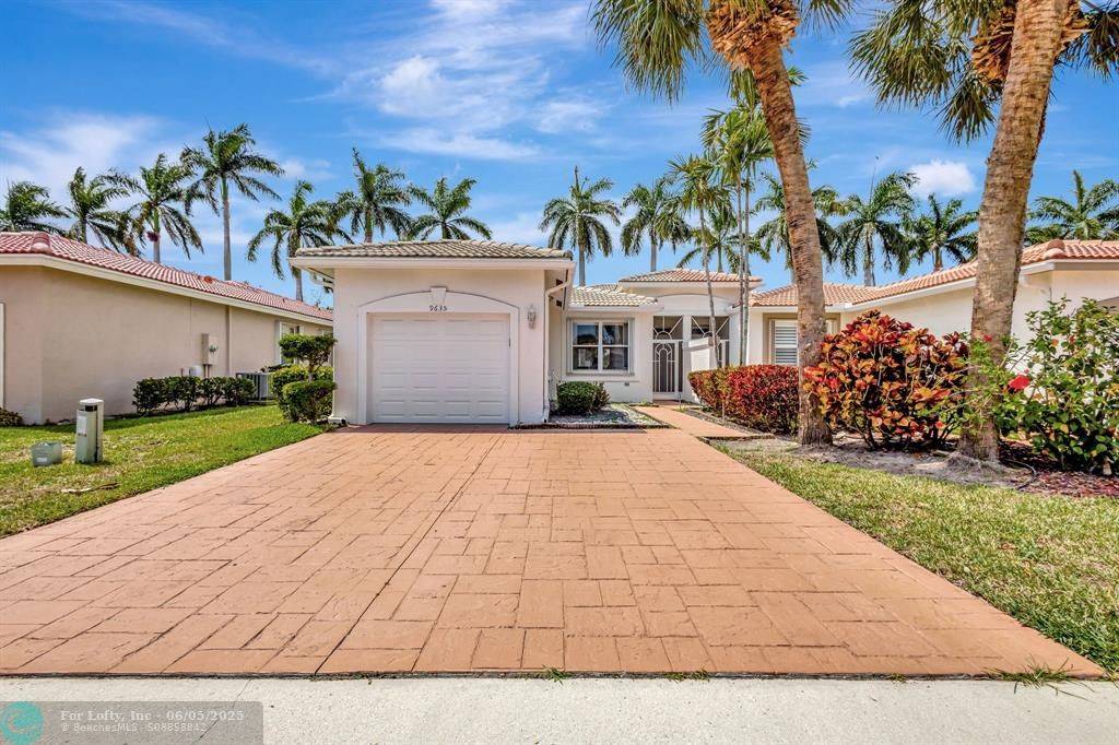 9635 N Crescent View Dr, Boynton Beach, FL 33437