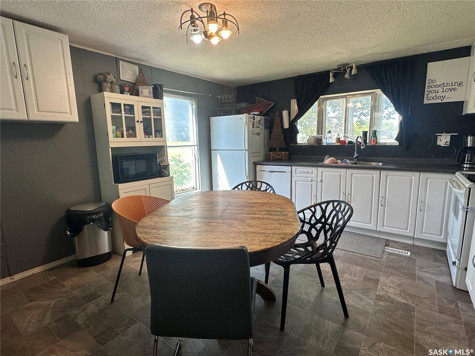 Midale, SK S0C 1S0,305 Eisenhower STREET