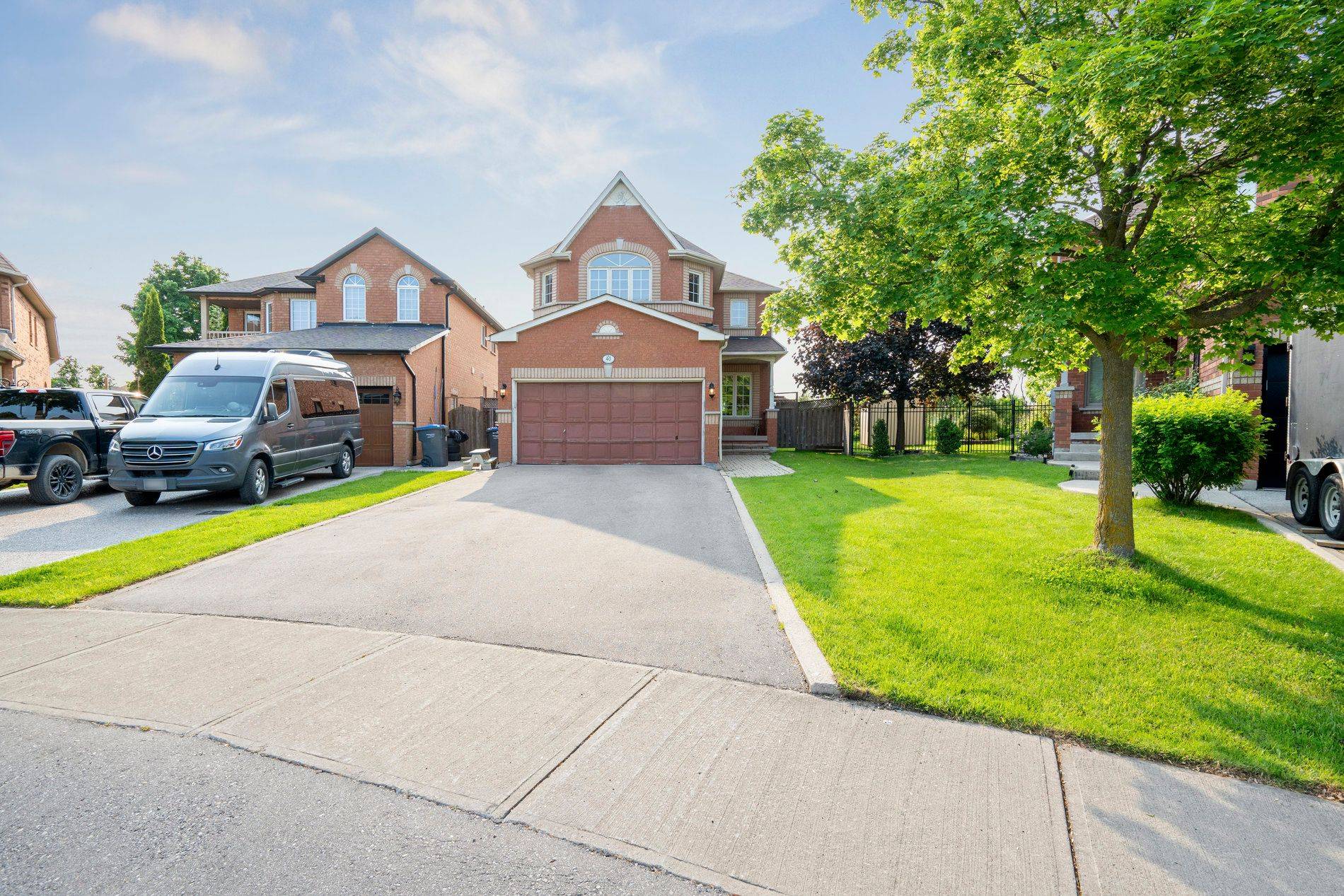 Brampton, ON L7A 1K7,40 Baccarat CRES