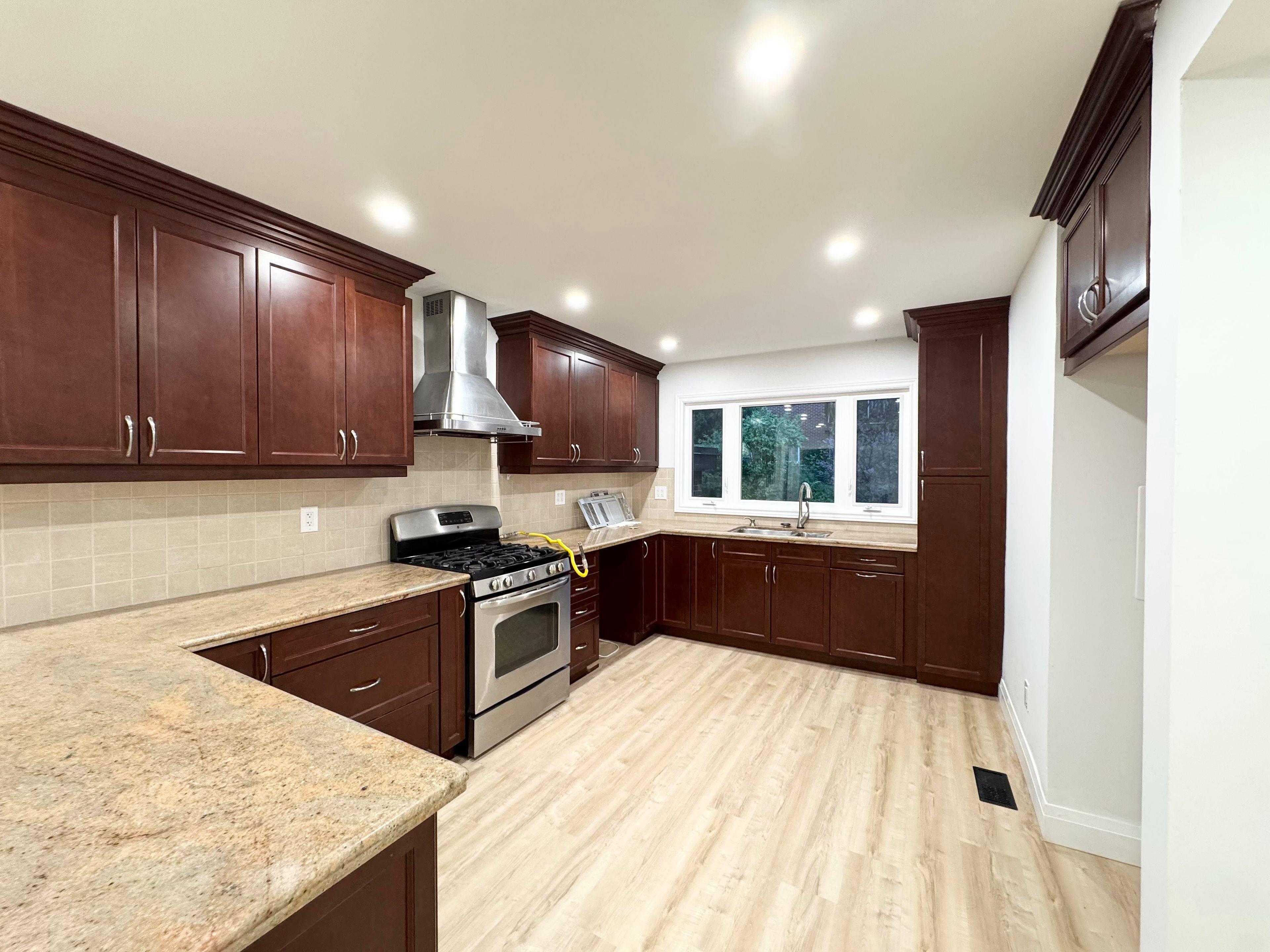 Hamilton, ON L9C 2A7,415 Sanatorium RD #Main Floor