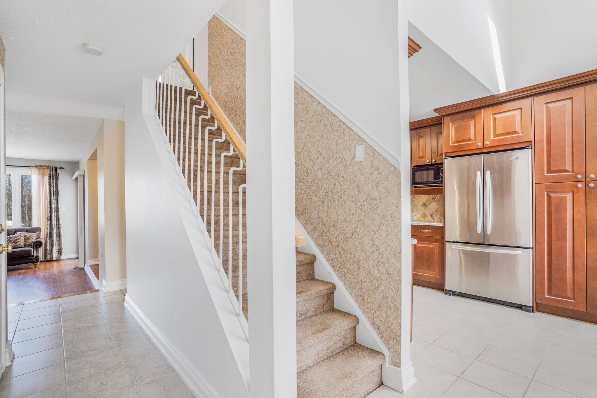 Cyrville - Carson Grove - Pineview, ON K1B 5H6,1408 Eastcliffe WAY