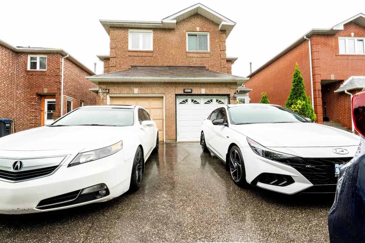 Mississauga, ON L4Z 3R2,5566 Cortina CRES