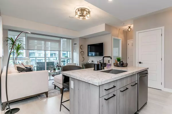 Innisfil, ON L9S 0R5,415 Sea Ray AVE #221