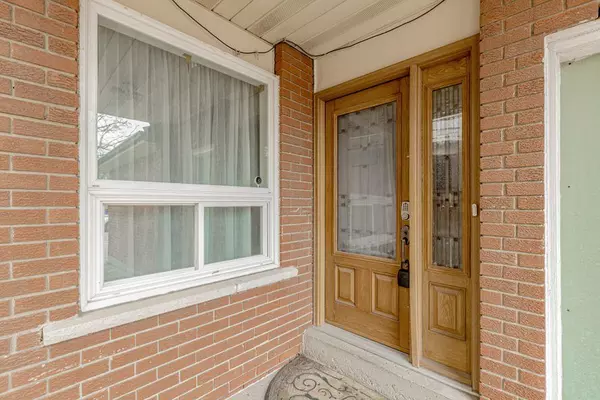 Mississauga, ON L5B 2X5,4231 Sugarbush RD