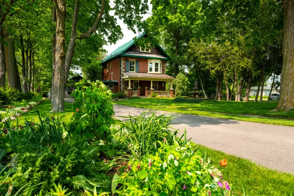 24 Faulkner ST, Orangeville, ON L9W 2G6