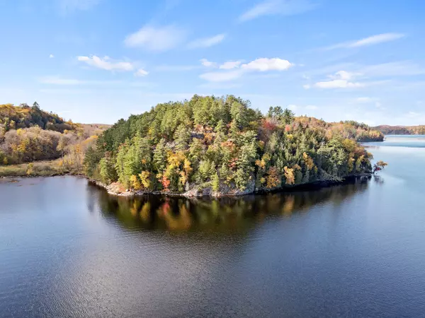 Huntsville, ON P1H 0C3,29 Thorburn LN