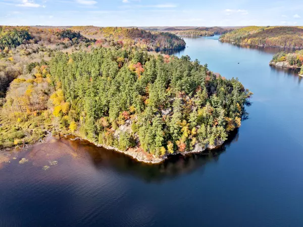 Huntsville, ON P1H 0C3,29 Thorburn LN