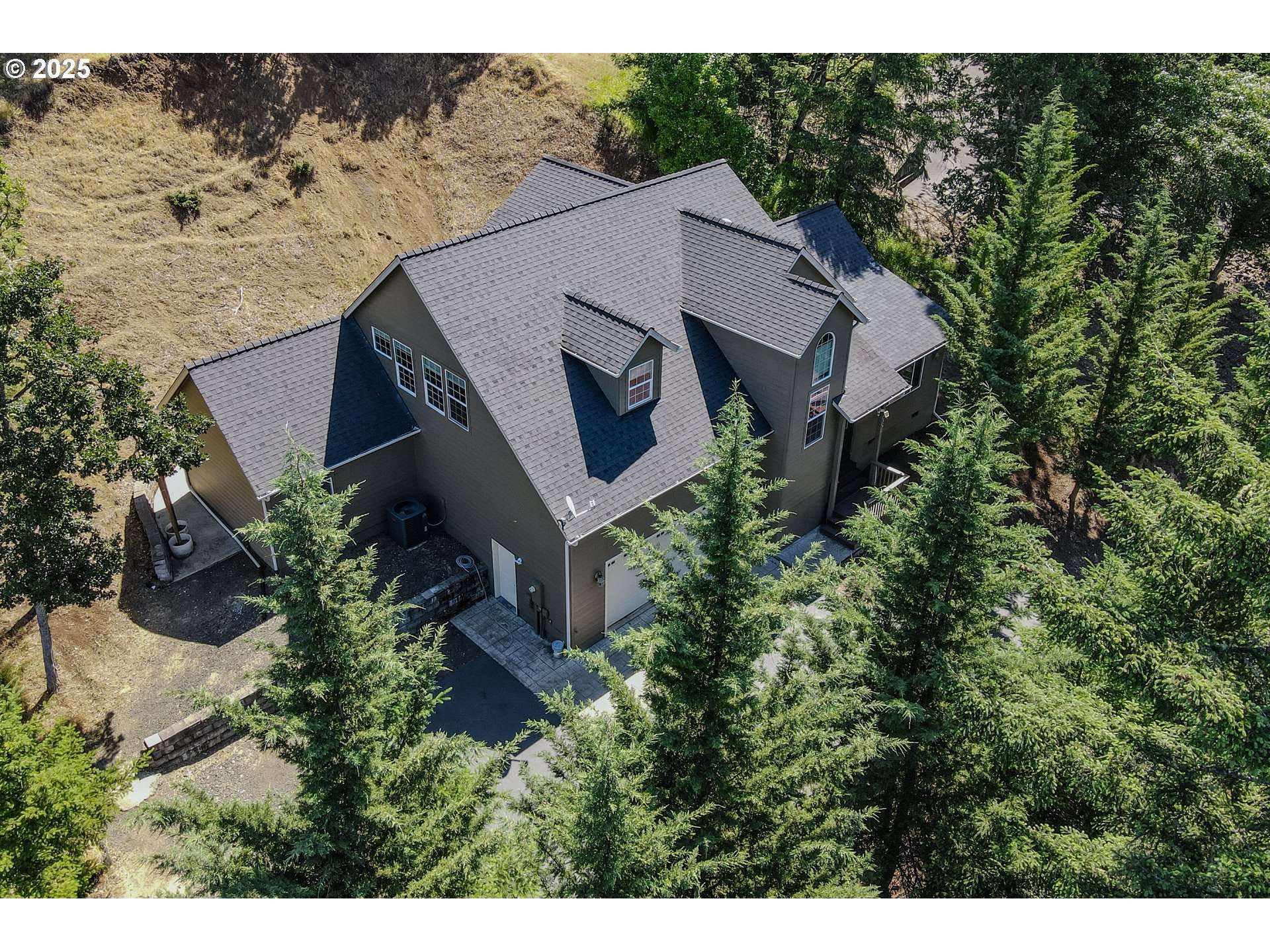 Winchester, OR 97495,356 WILD FERN DR
