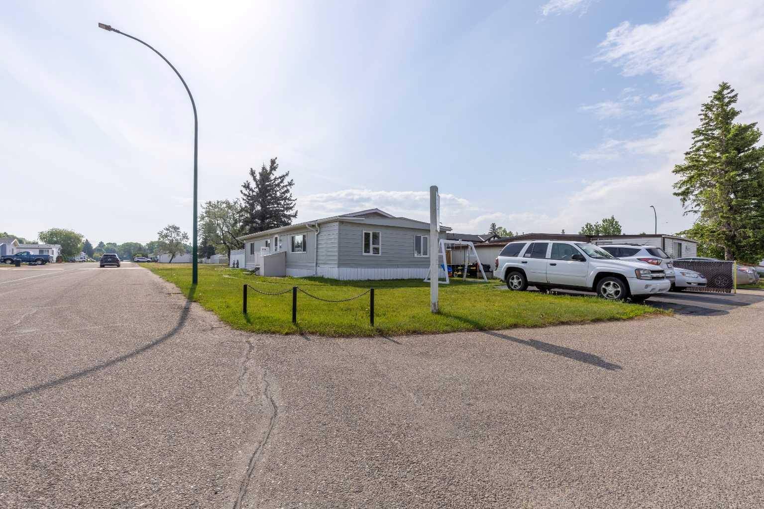 Lethbridge, AB T1H4E8,2300 13 ST #203