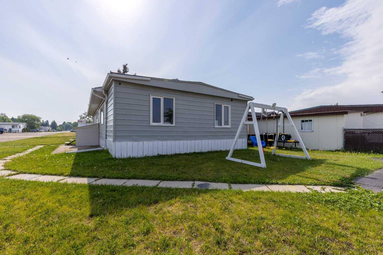 Lethbridge, AB T1H4E8,2300 13 ST #203