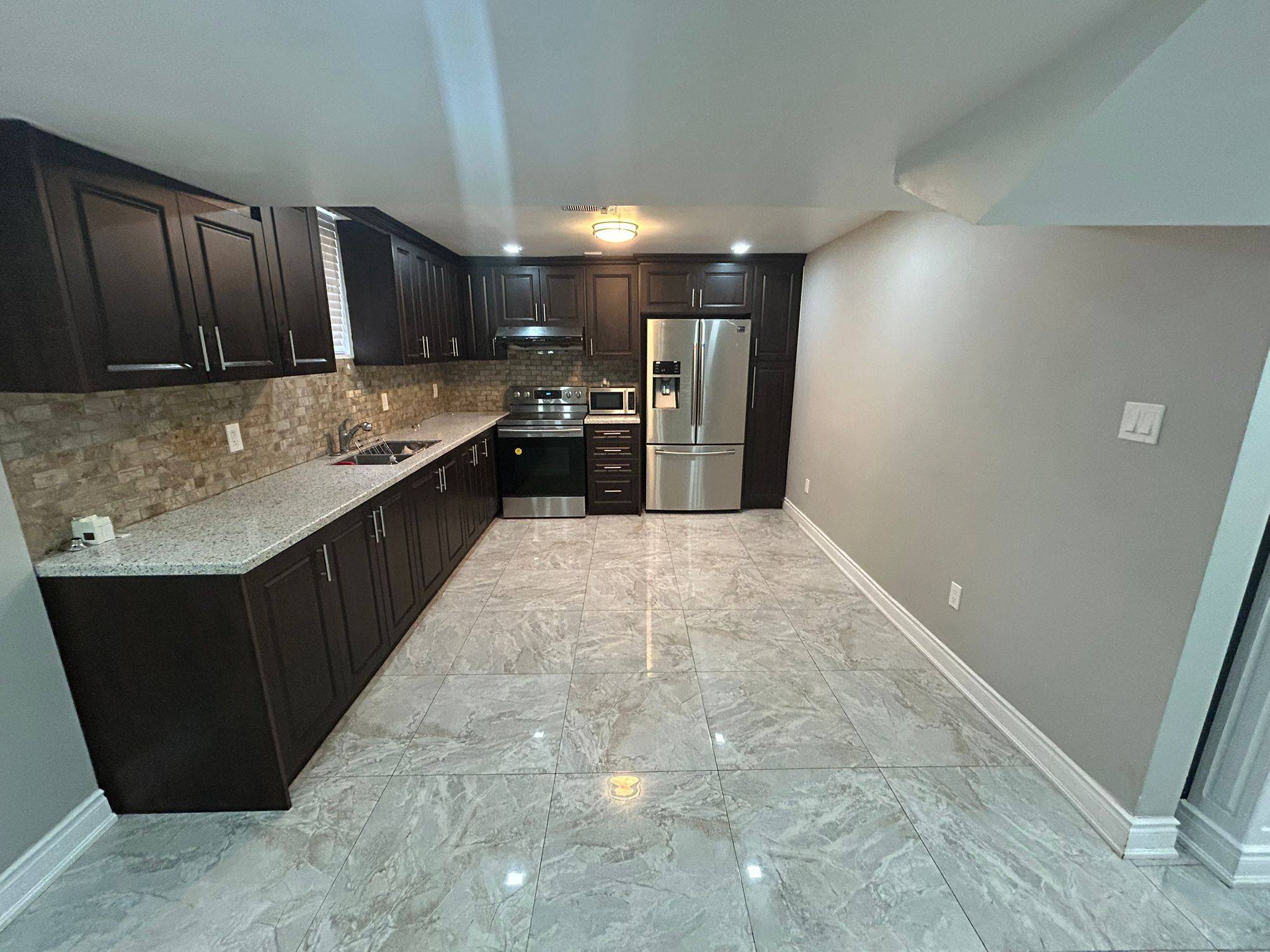 Brampton, ON L6P 3S9,6 Almond ST #Bsmt