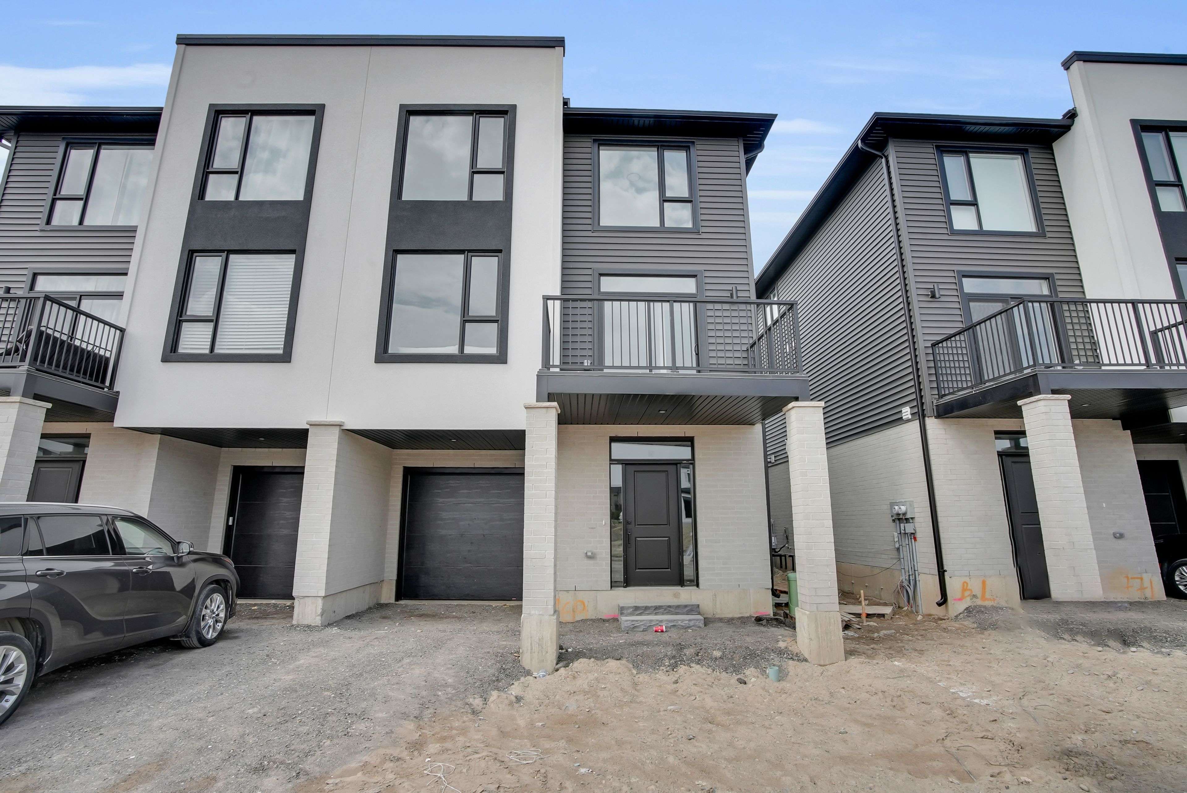 London North, ON N6G 5B1,775 BANYAN LN