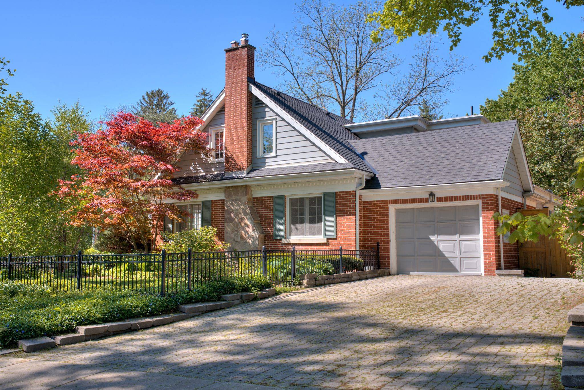 Guelph, ON N1E 2G9,26 Lemon ST