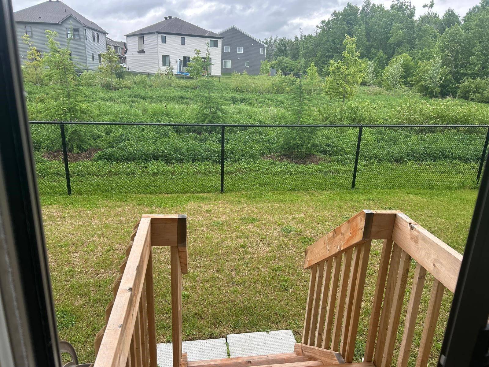 Stittsville - Munster - Richmond, ON K0A 2Z0,176 Yearling CIR N