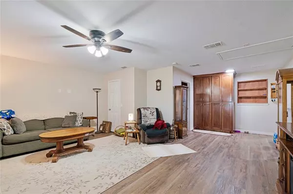 Powderly, TX 75473,201 Fm 906 W