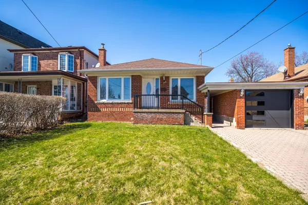 Toronto C04, ON M6A 1R7,136 Regina AVE