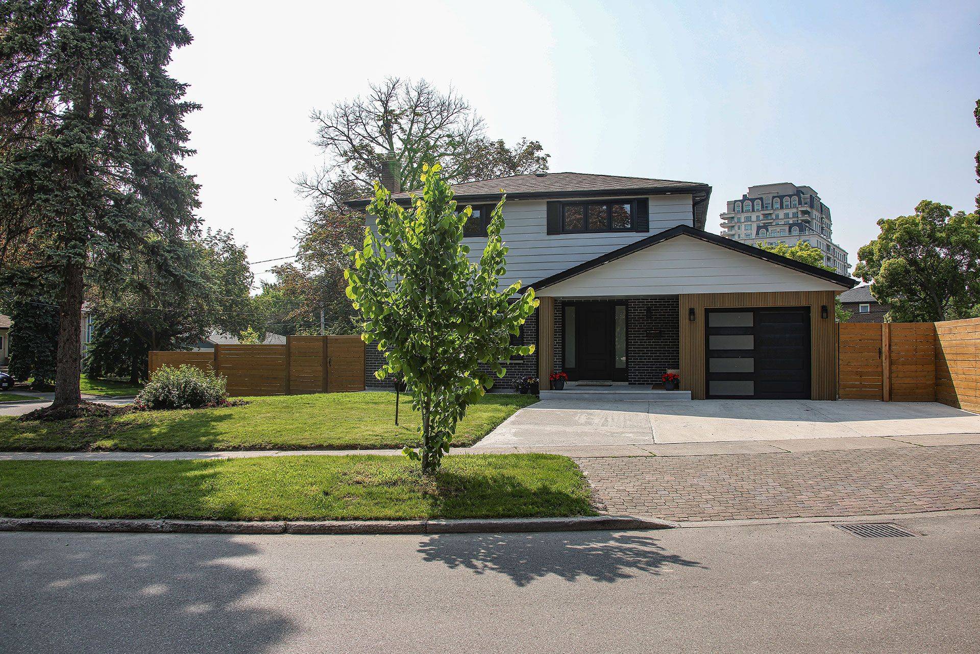 88 Ravenbury RD, Toronto C15, ON M2J 1Z7